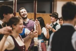 »Volksmusi måg i« - Südostoberbayerisches Jugendtreffen in Waldkraiburg