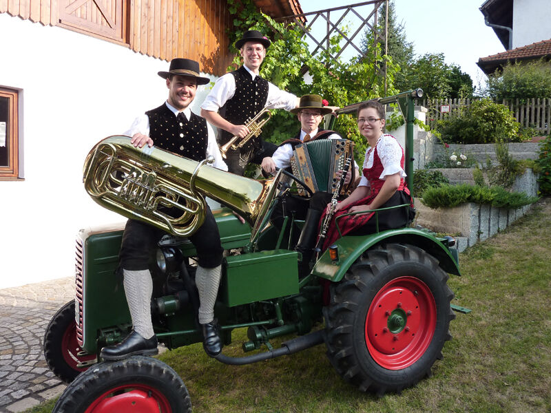 Volkstanz in Reichertshausen